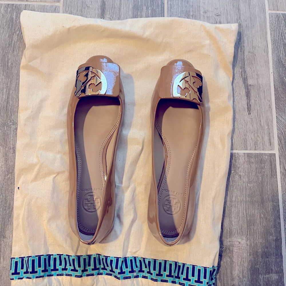 Tory butch ballet 5.5 tan